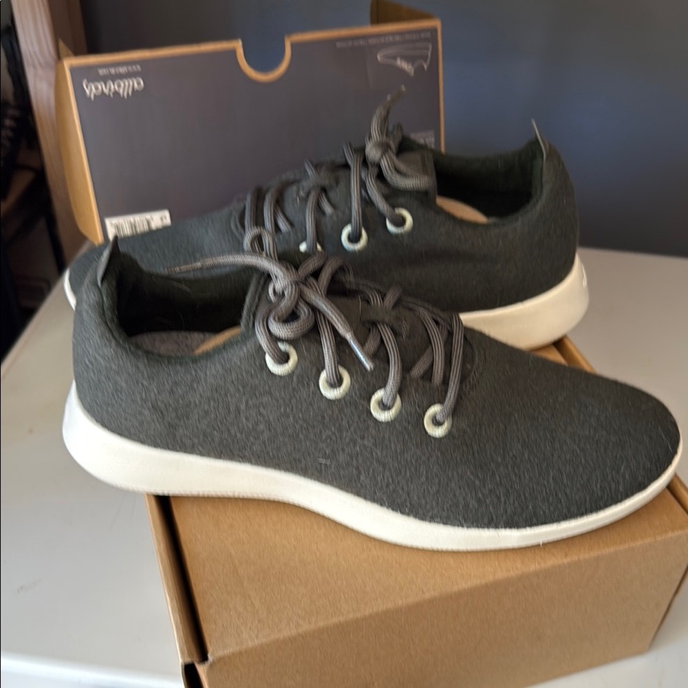 Allbirds Gray and White Wool Sneakers Minimalist Design